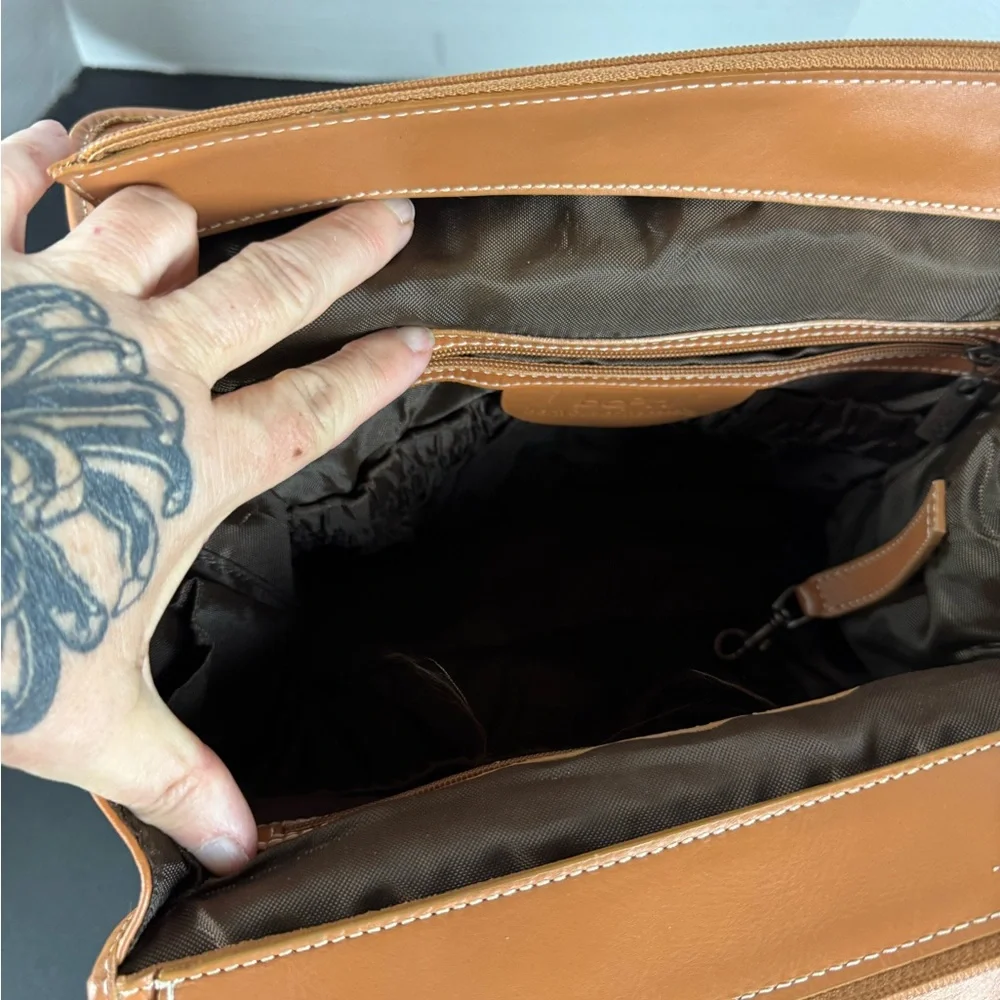 bo'n Brown Leather Tote‎ Bag Satchel Buckle Accent Pocketbook Handbag Purse